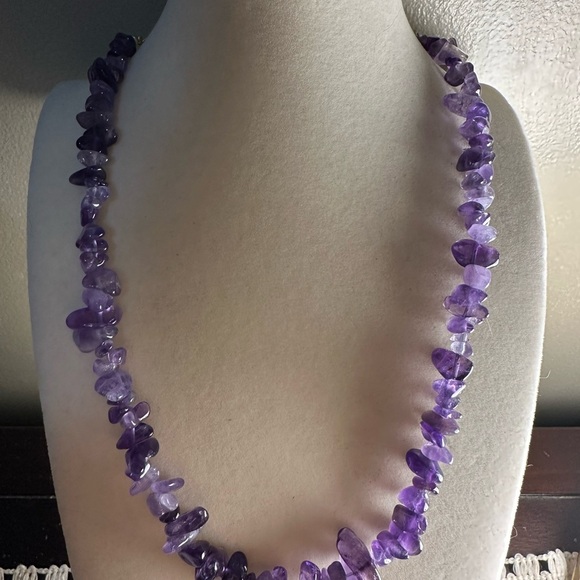 Amethyst Chips Beaded Necklace with Gold Tone Hardware - Picture 5 of 14